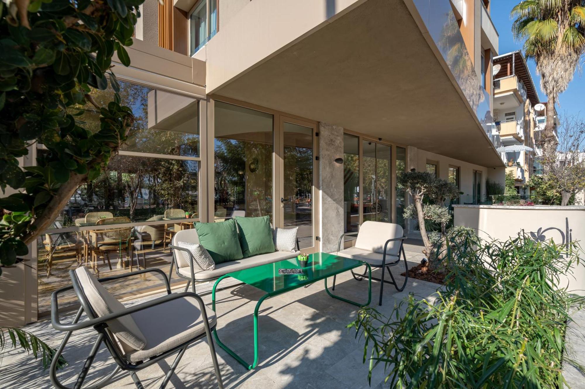 Oli Hotel And Suites Анталия Екстериор снимка