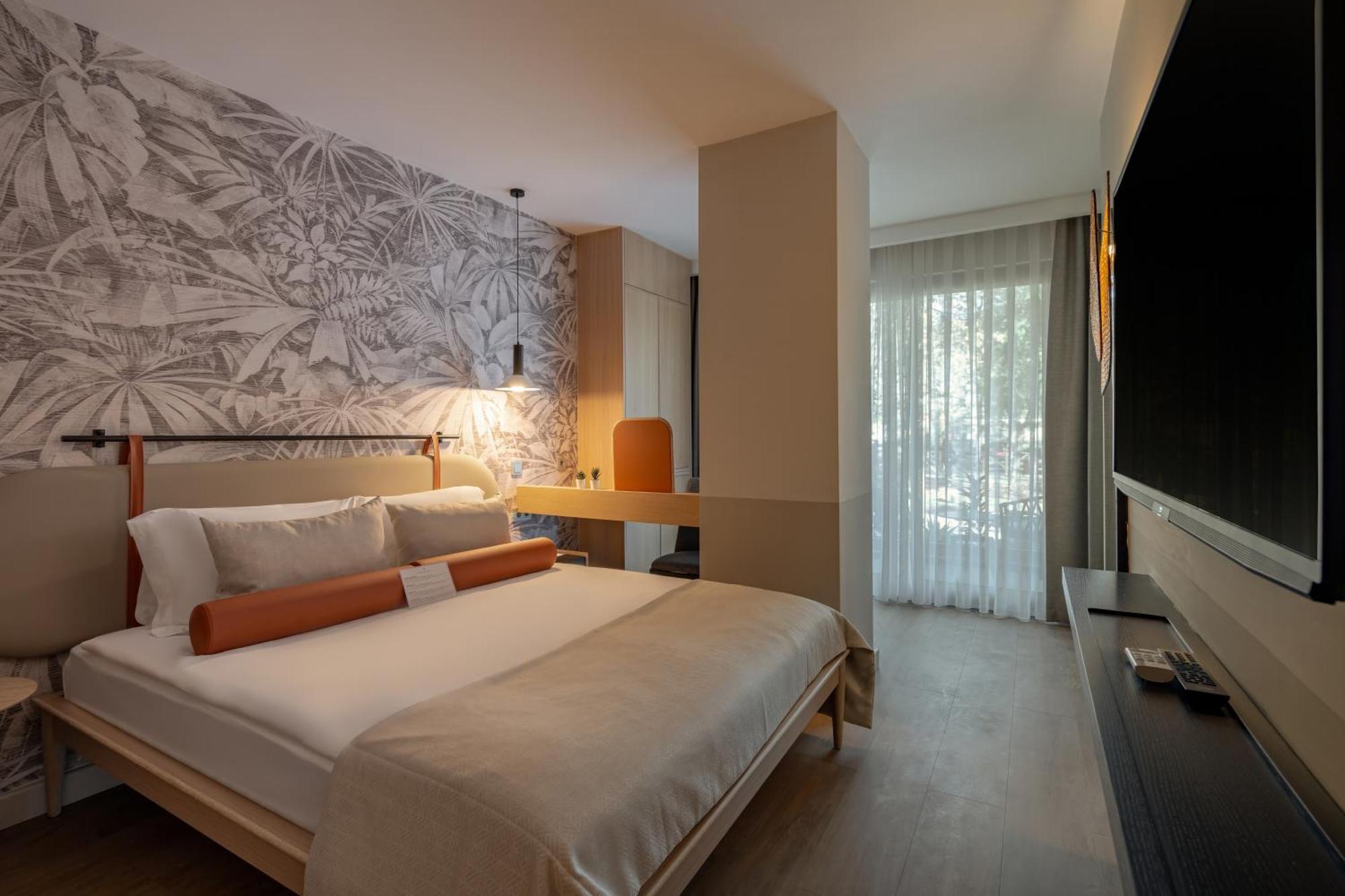 Oli Hotel And Suites Анталия Екстериор снимка