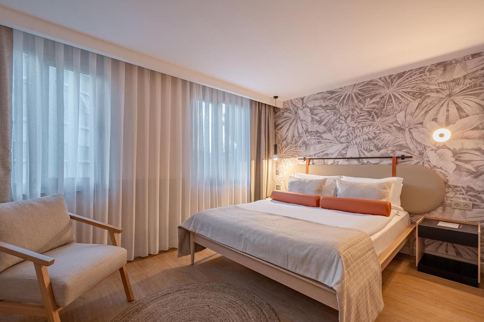 Oli Hotel And Suites Анталия Екстериор снимка
